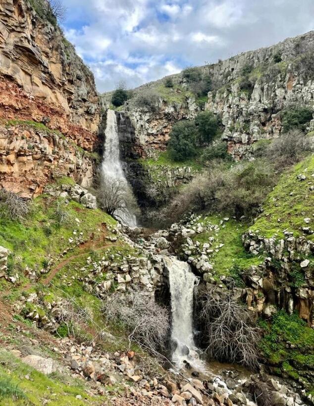 Luxury Caravan Truck In The Golan Heights Bruchim Qela' Alon Esterno foto